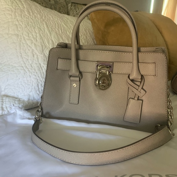 Michael Kors Grey Satchel bag with link chain - Picture 3 of 3